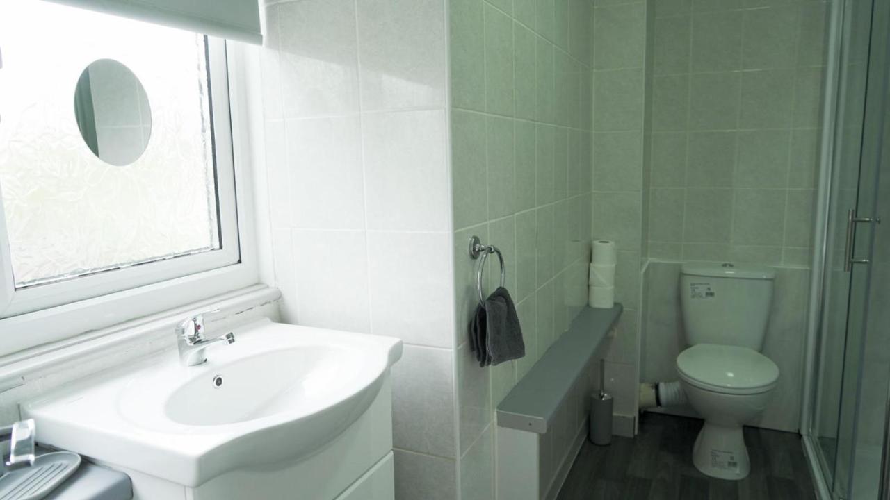 Jewel Of Barking London Villa Esterno foto